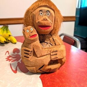 VTG Islands Coconut Hand Carved Monkey Tropical unique